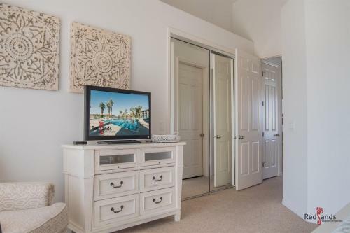 1714 Lp Elevator Access, Pack N` Play, High Chair, Stroller, Games, Pool Views And More