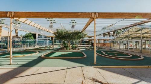 1714 Lp Elevator Access, Pack N` Play, High Chair, Stroller, Games, Pool Views And More