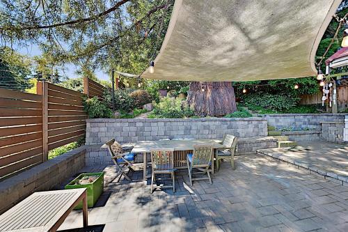 2805 23rd Ave W Home