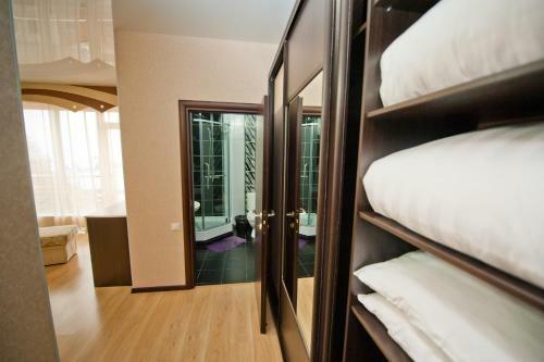 Hostal Guest House Elena On Shmidt Street