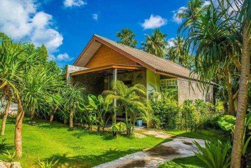 Hostal Natai House