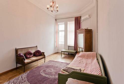 5 Room Apartment