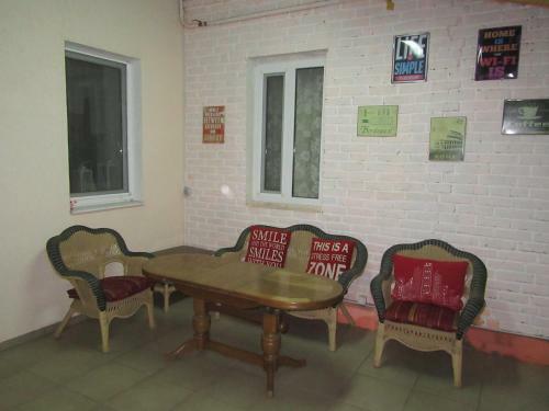 Hostal Crystal Guest House