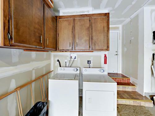 474 Capri Dr Home