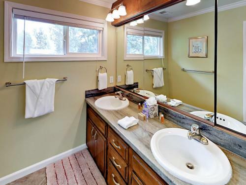 474 Capri Dr Home