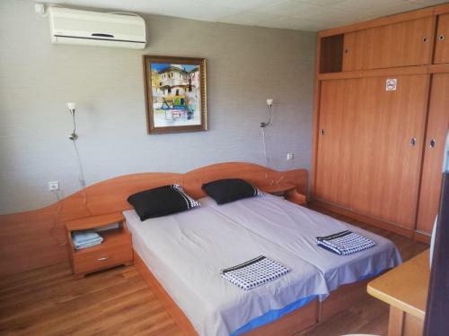 Hostal Guest House Delphini