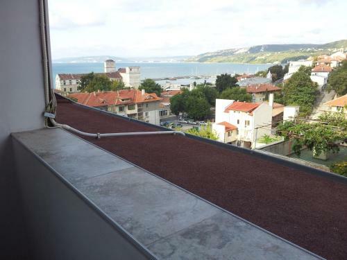 Hostal Guest House Emi
