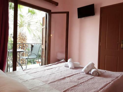 Hostal Poseidon Rooms