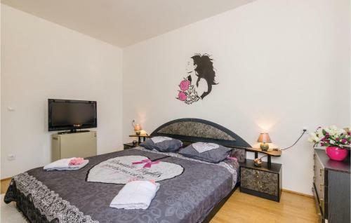 Three-bedroom Holiday Home In Radovcici
