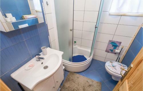 Two-bedroom Holiday Home In Licki Osik