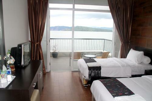 Tiara Bunga Hotel & Villa