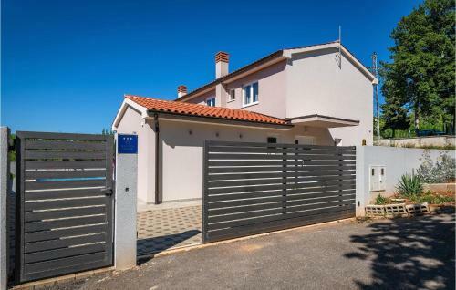 Four-bedroom Holiday Home In Manjadvorci