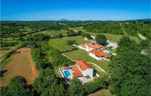 Four-bedroom Holiday Home In Manjadvorci