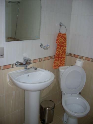 Hostal Tsutsovi House