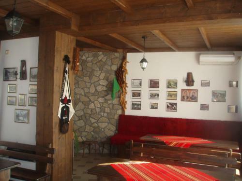 Hostal Mania Guest House