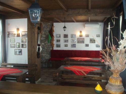 Hostal Mania Guest House