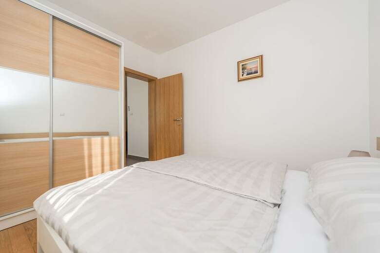 Apartments Kljajic