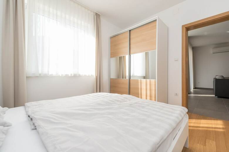 Apartments Kljajic