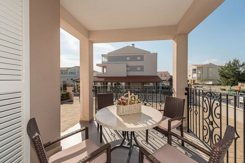Apartments Kljajic
