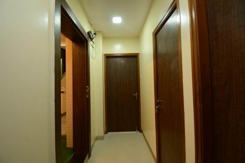 Capital O 61317 Hotel Gandharva Residency