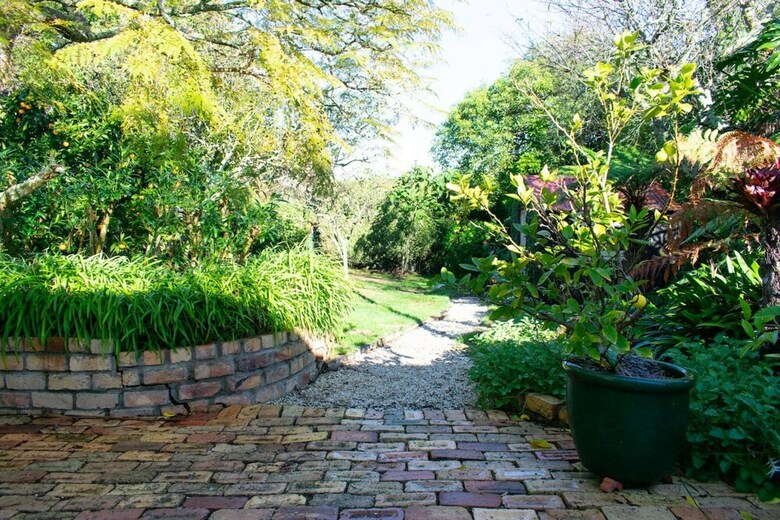 Characterful 2 Bedroom Ponsonby Villa With Private Garden