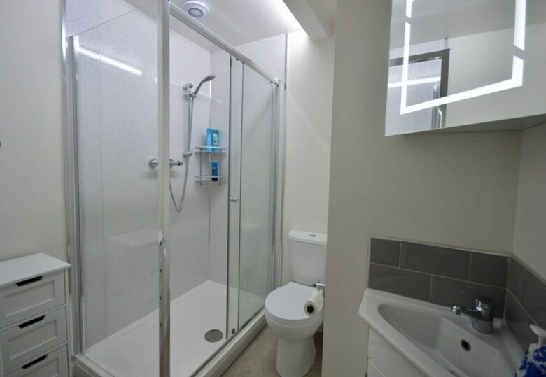 Apartamentos Modern Flat With Parking