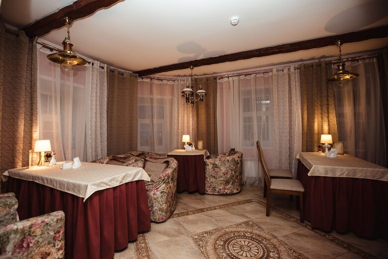 Chaika Hotel