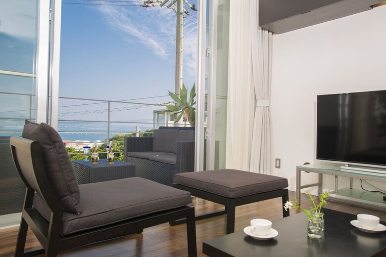 Resort House Plus-one