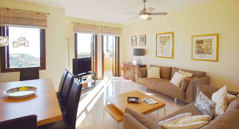 Apartment B11 - Hera