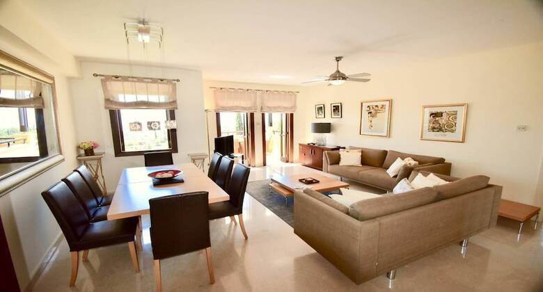 Apartment B11 - Hera