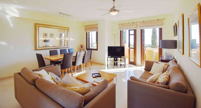 Apartment B11 - Hera