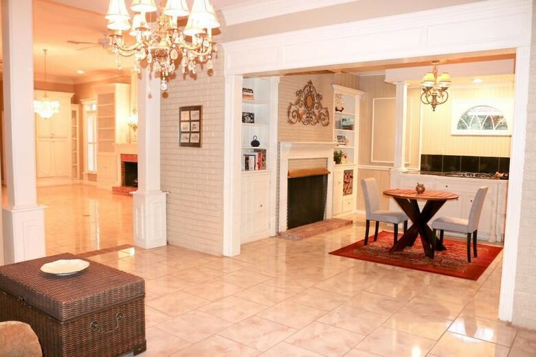 Opus House Bed And Breakfast