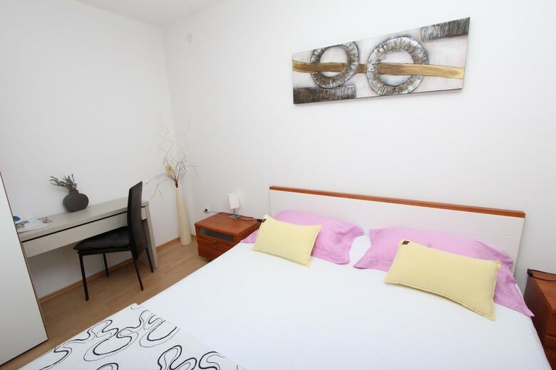 Hotel Rooms Luana