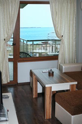Jbh Hotel