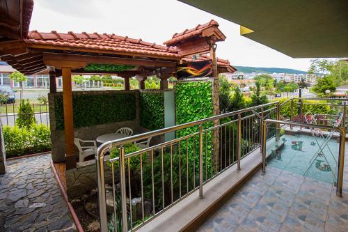 Jbh Hotel