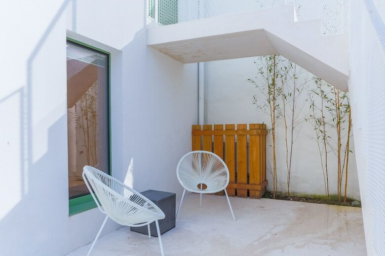 Mac003 � Macario Wood Apartment // Netflix