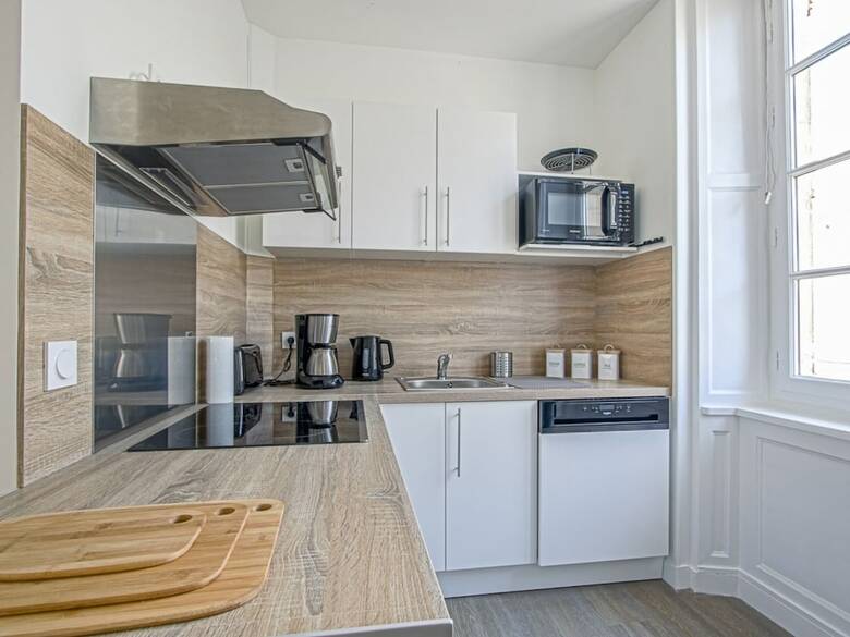 Large Comfortable Apartment In Bayeux