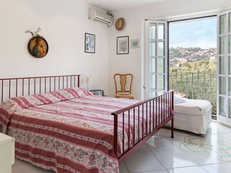 Simple Apartment In Massa Lubrense With Terrace