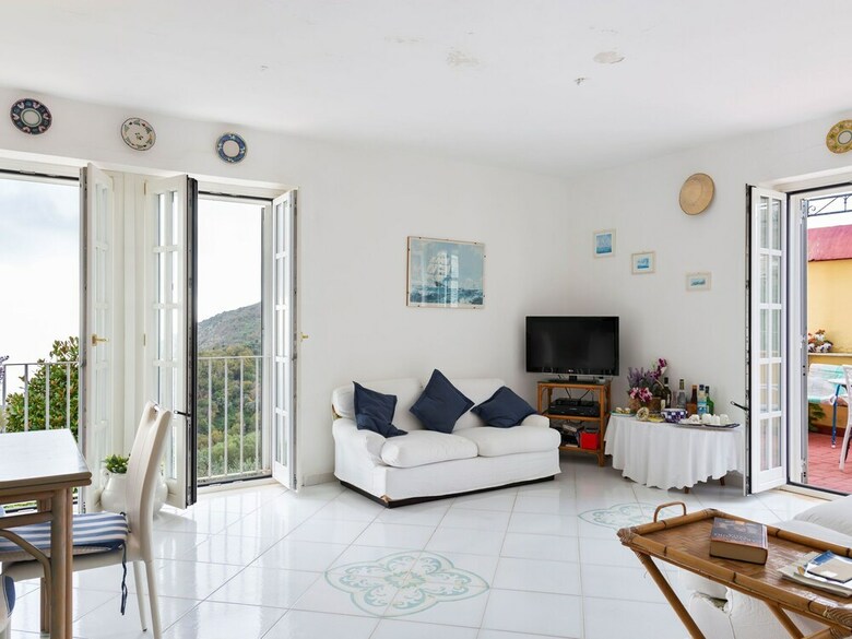 Simple Apartment In Massa Lubrense With Terrace