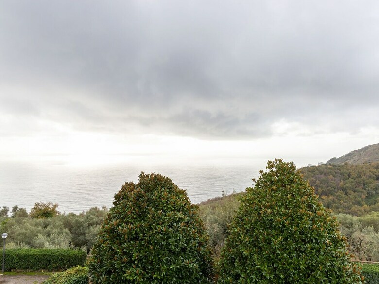 Simple Apartment In Massa Lubrense With Terrace