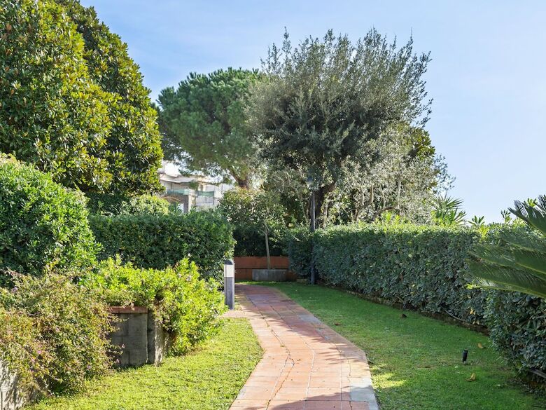 Simple Apartment In Massa Lubrense With Terrace