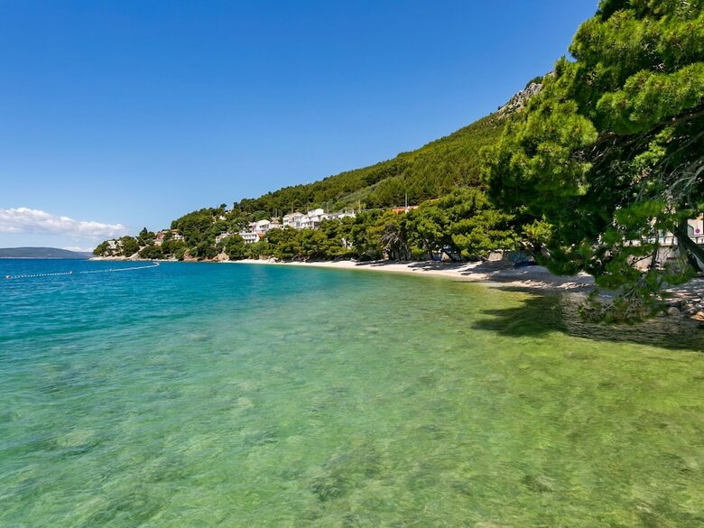 Simplistic Apartment In Drvenik Near Beach Lu?ica