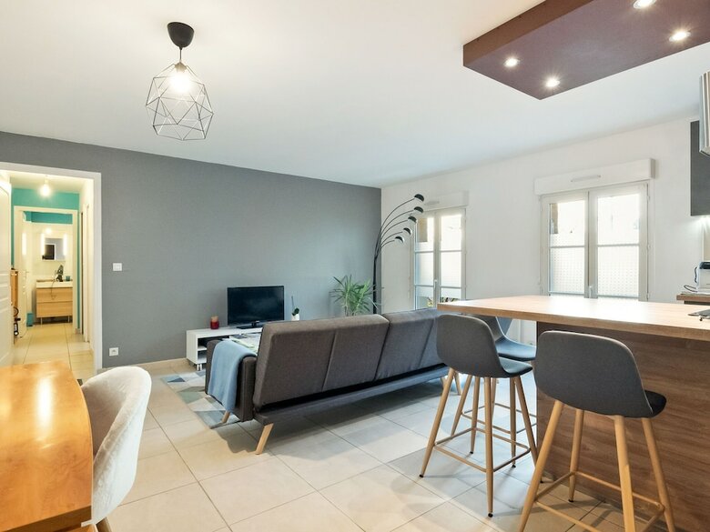 Modern Apartment In Bayeux Near Town Centre