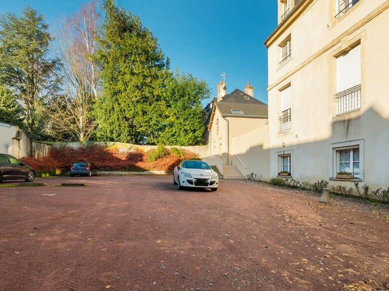 Modern Apartment In Bayeux Near Town Centre