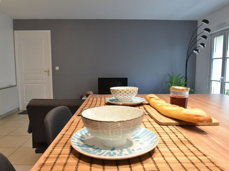 Modern Apartment In Bayeux Near Town Centre