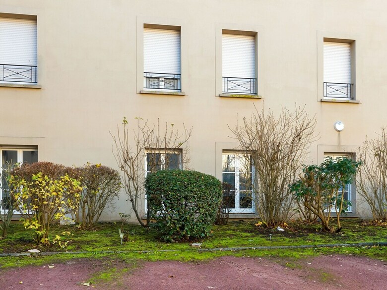Modern Apartment In Bayeux Near Town Centre