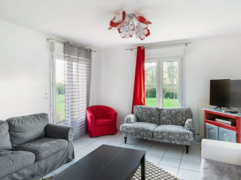 Tranquil Holiday Home In Englesqueville-la-percee With Garden