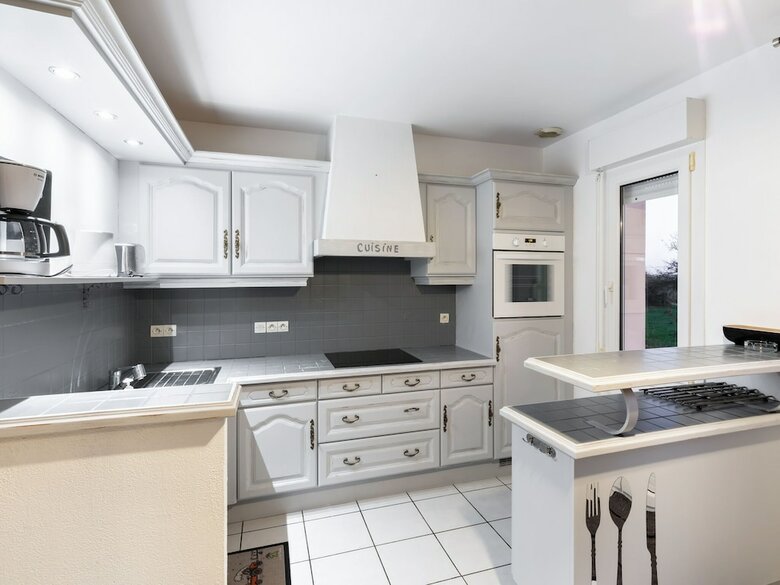 Tranquil Holiday Home In Englesqueville-la-percee With Garden