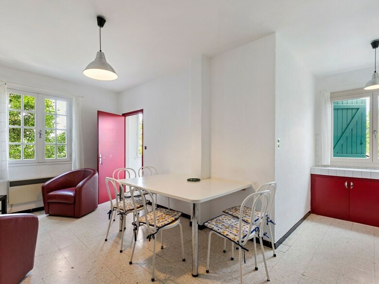 Beautiful Apartment In M�ze With Swimming Pool