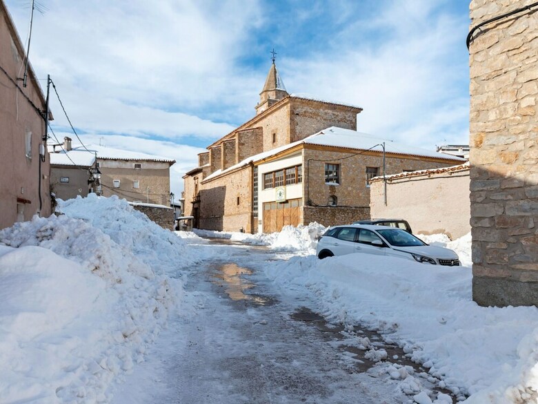 Elegant Apartment In Sierra de G�dar With Fireplace